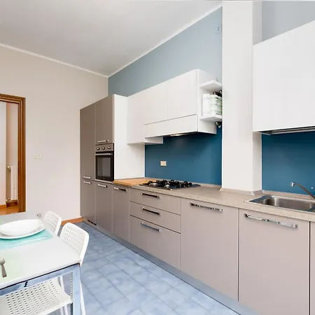 Spazioso Trilocale 6 Posti Letto A 10 Minuti Da Torino Con Box Auto Incluso 公寓 *