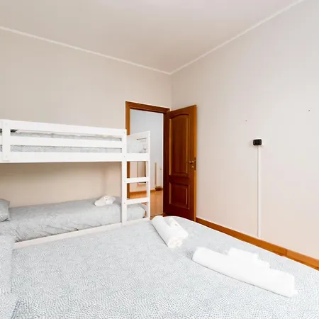 Spazioso Trilocale 6 Posti Letto A 10 Minuti Da Torino Con Box Auto Incluso 公寓